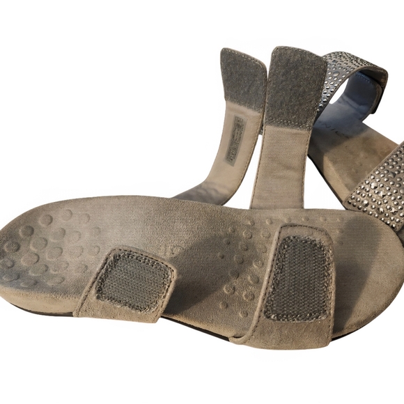 Sz 8, VIONIC,Samoa Orthopedic Gray Slides With Silver Studs & Adjustable Straps. - Picture 6 of 11